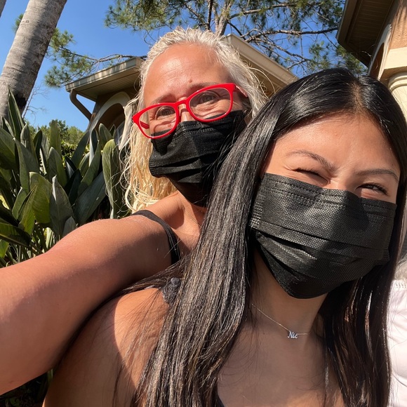 Poshmark Ambassador Sherry Berry - Picture 9 of 15